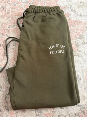 Fear of God Essentials Joggers